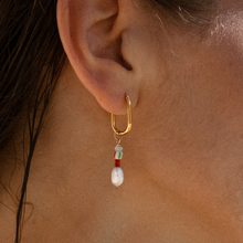 Load image into Gallery viewer, Honi Earrings
