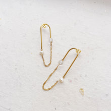 Load image into Gallery viewer, You and me Earrings
