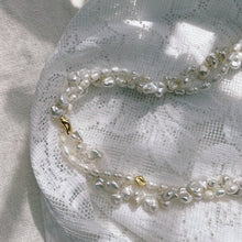 Load image into Gallery viewer, Twisted pearls Necklace
