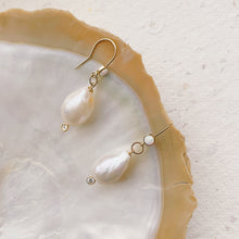 Load image into Gallery viewer, Bridal drop Earrings
