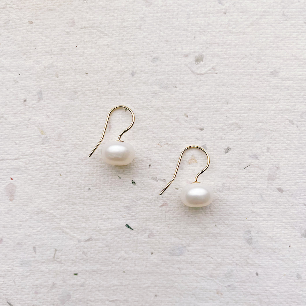 Pearl oval Earrings