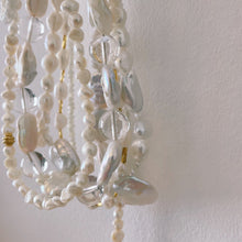 Load image into Gallery viewer, Playfull pearls Necklace
